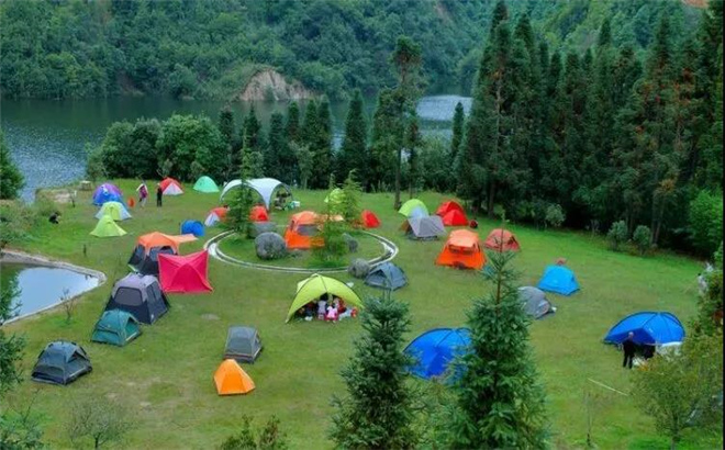 到個(gè)舊白云山水庫 露營(yíng)野炊看星星，享受大自然的寵愛