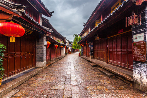 從麗江出發(fā)，沿著高速旅行，去看陽春三月最美的春天！